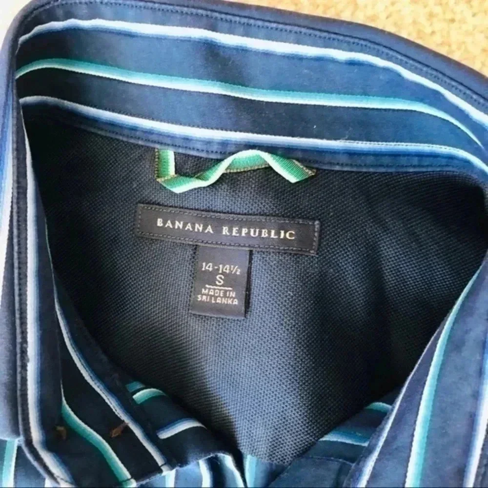Banana Republic men dress shirt/blue w/str…